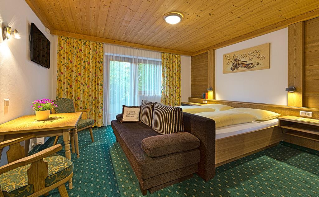 Landhotel Kirchenwirt Unken Værelse billede