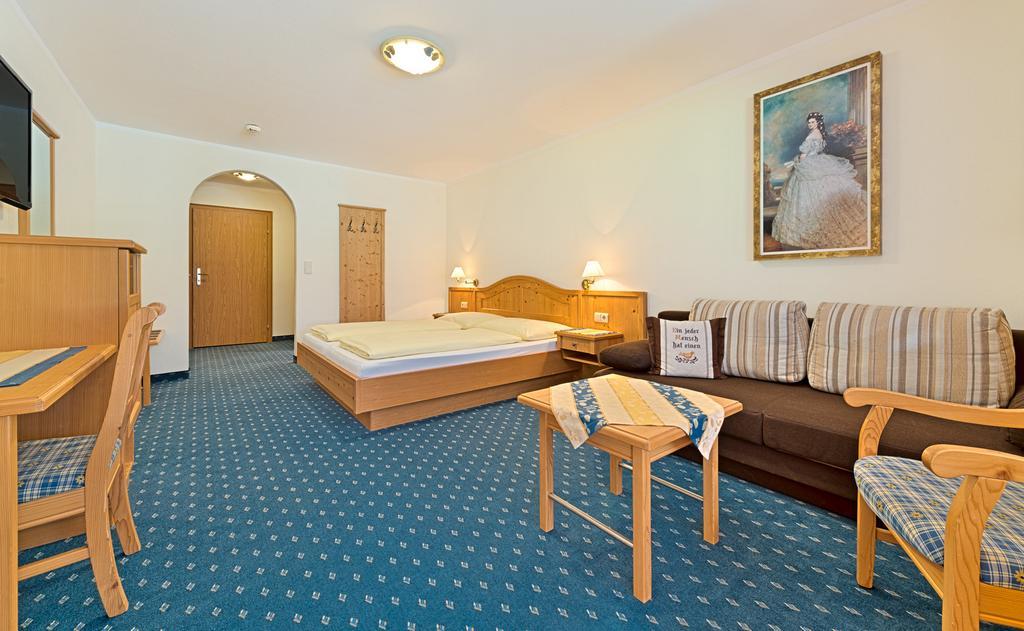 Landhotel Kirchenwirt Unken Eksteriør billede